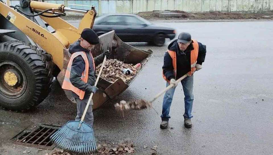 Погода – не помеха работам по уборке улично-дорожной сети в Железнодорожном районе
