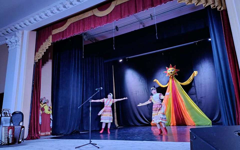 В культурно-досуговом центре «Левобережье» ярко отметили Масленицу