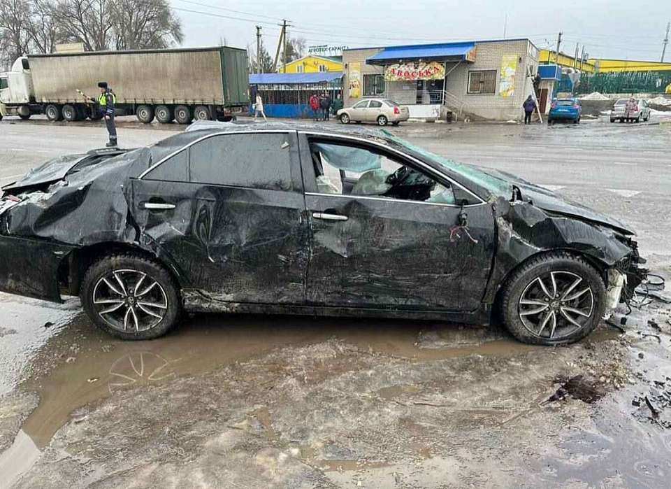 Массовая авария с участием 4 авто произошла на воронежской трассе «Белгород — Новороссийск»