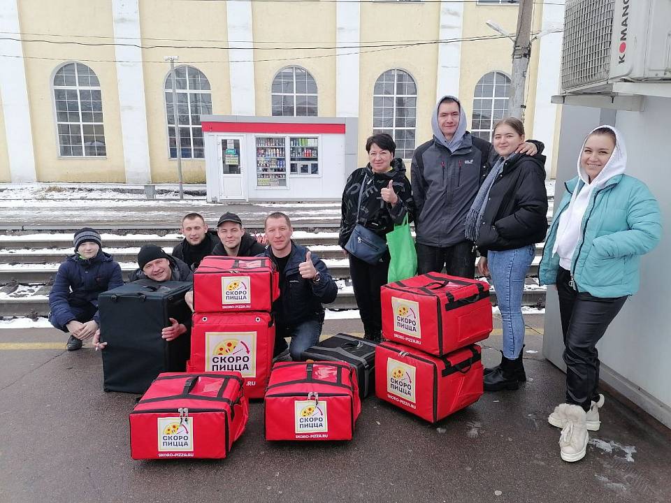 В Воронежской области прямо к поезду доставили 113 супов и 28 пицц 