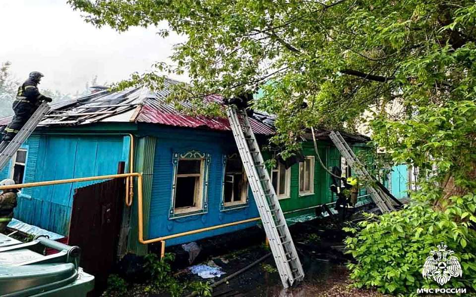 Мужчина погиб в пожаре на проспекте Труда в Воронеже