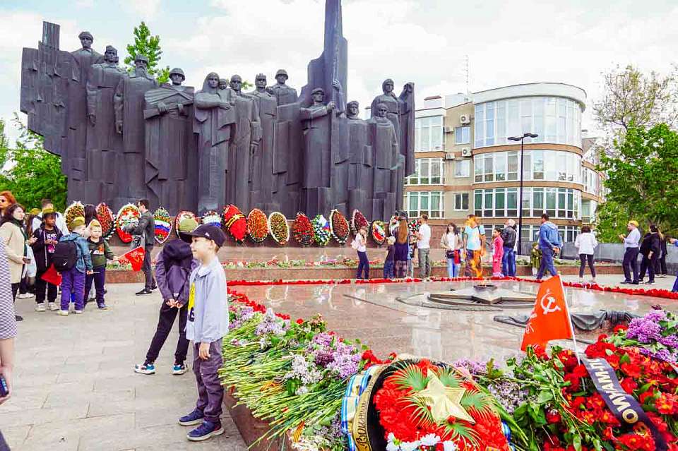В преддверии Дня Победы в Воронеже организуют охрану братских могил и мемориалов 