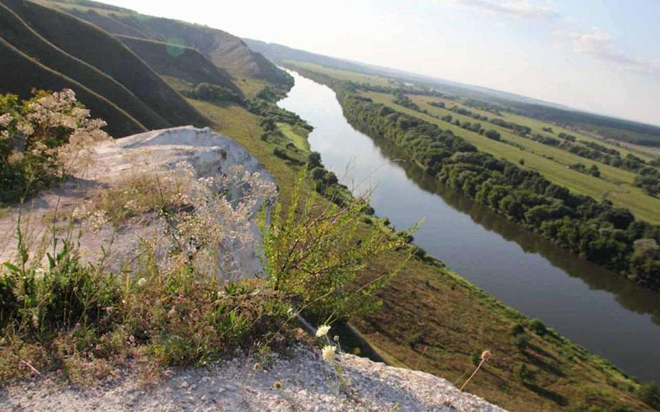 Работающий с нарушениями земснаряд нашли на реке Дон под Воронежем прокуроры