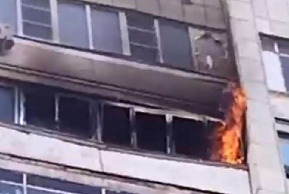 Видео пожара в воронежской 12-этажке явилось в сети