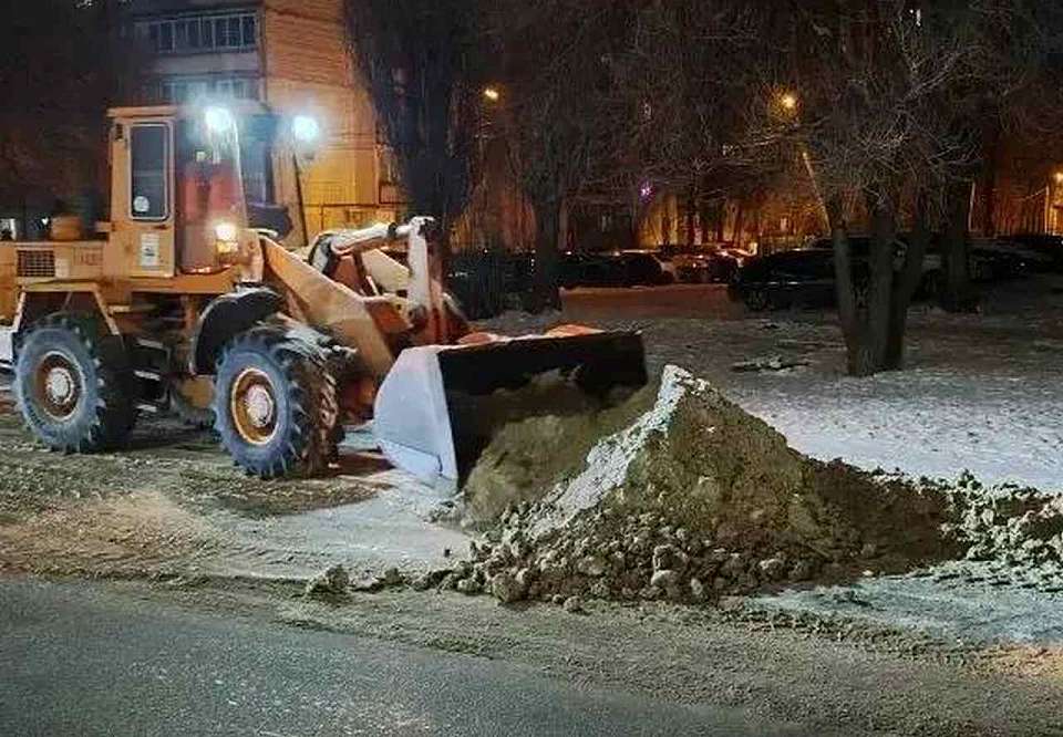 Более 1,6 тыс. кубометров снега вывезли с воронежских улиц за ночь 28 января