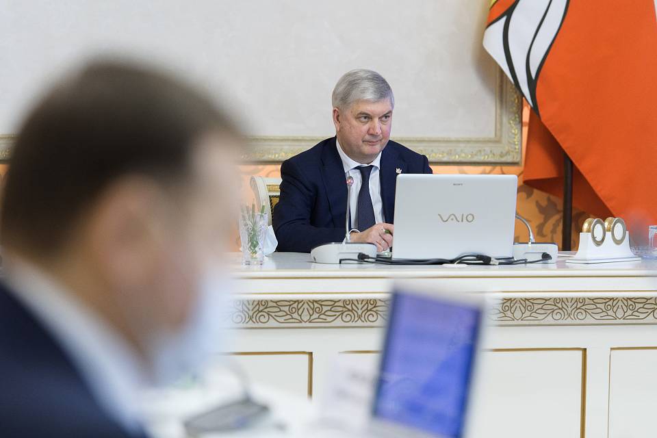 Воронежский губернатор назвал последствия санкций непродолжительными