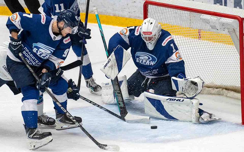 Хоккеисты воронежского «Бурана» уступили калужанам