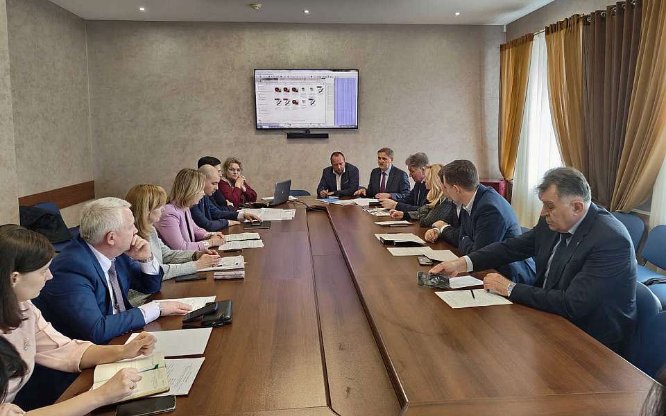 Совещание по проблемным вопросам в сфере образования прошло в гордуме Воронежа