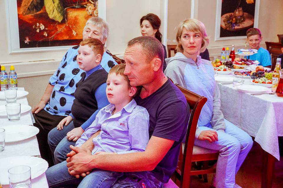 Интернациональный благотворительный фонд провел в Воронеже семейный День знаний