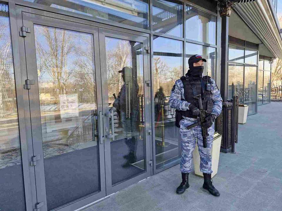 Скандальный ресторан закрыли приставы в Воронеже