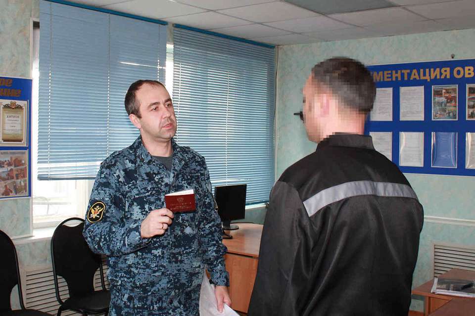 Воронежскому заключенному вручили удостоверение ветерана боевых действий