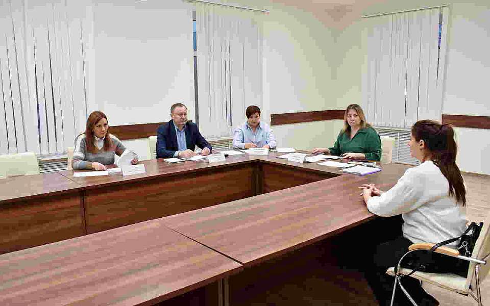 В Ленинском районе рассмотрели вопросы финансовой дисциплины