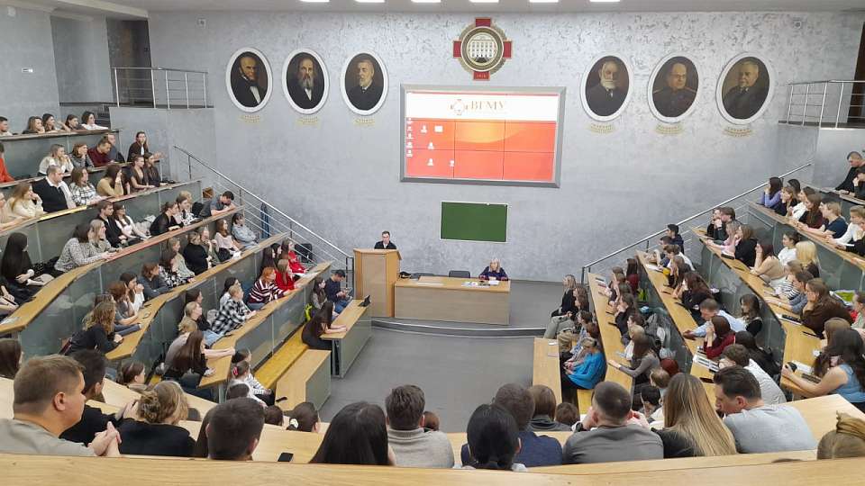 Воронежские полицейские провели лекцию о цифровой гигиене для студентов медуниверситета