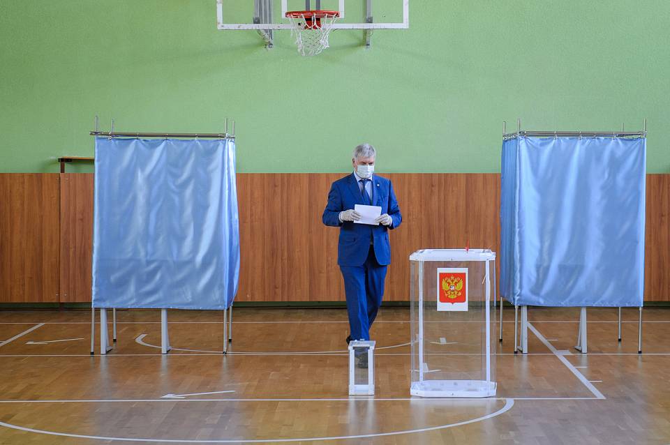 Воронежский губернатор сделает выбор в первый же день голосования за новый состав Госдумы