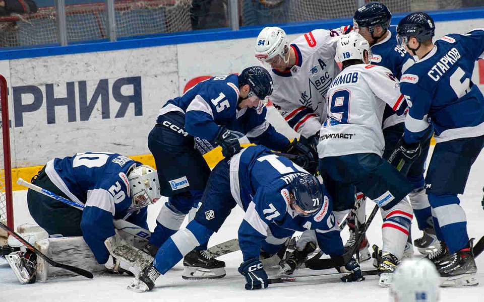 Пятый матч подряд проиграли хоккеисты воронежского «Бурана»