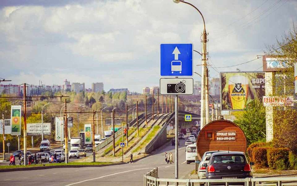 Еще на двух улицах появятся выделенные полосы в Воронеже
