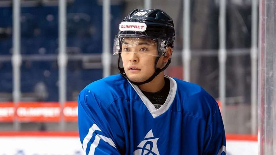 На 2 матча дисквалифицирован японский нападающий воронежского «Бурана» Ю Сато