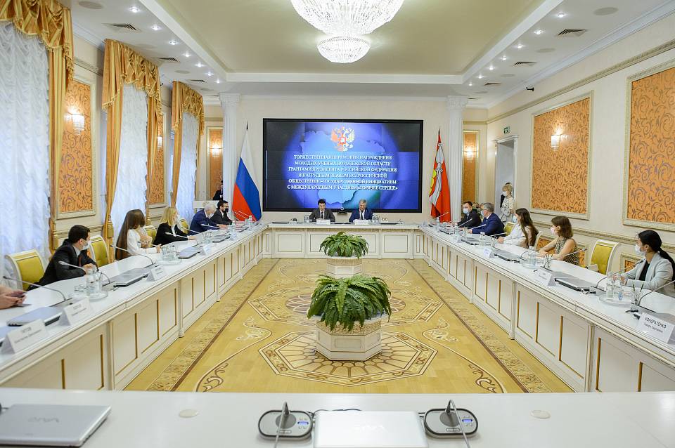 В Воронеже 9 молодых ученых получили президентские гранты