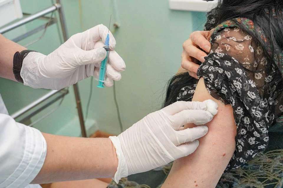 Вакцинировать от сезонного гриппа и ОРВИ начали воронежцев