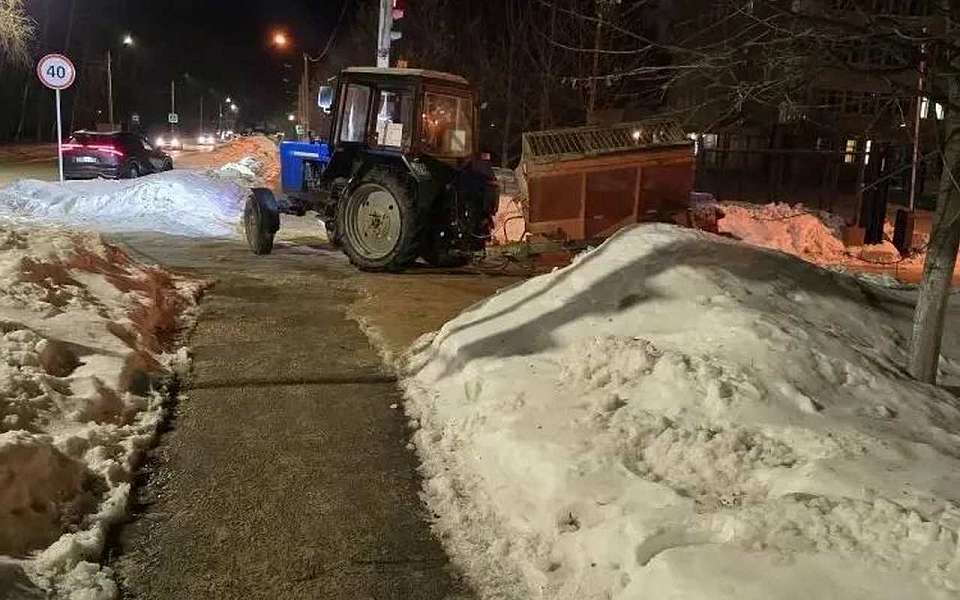 За ночь 260 тонн пескосмеси высыпали на улицы Воронежа