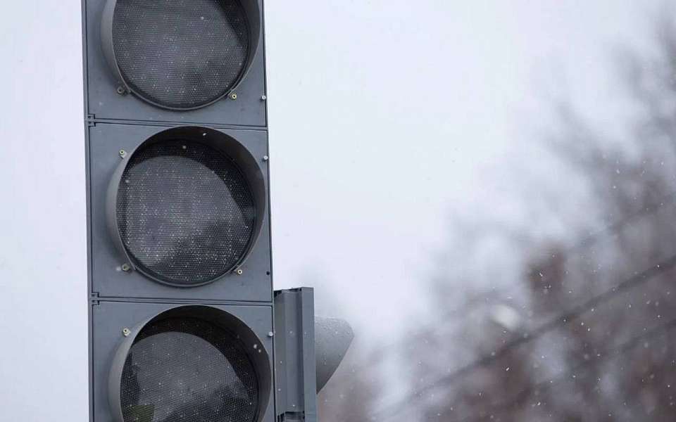 Светофоры отключат 28 февраля на трех перекрестках в центре Воронежа 