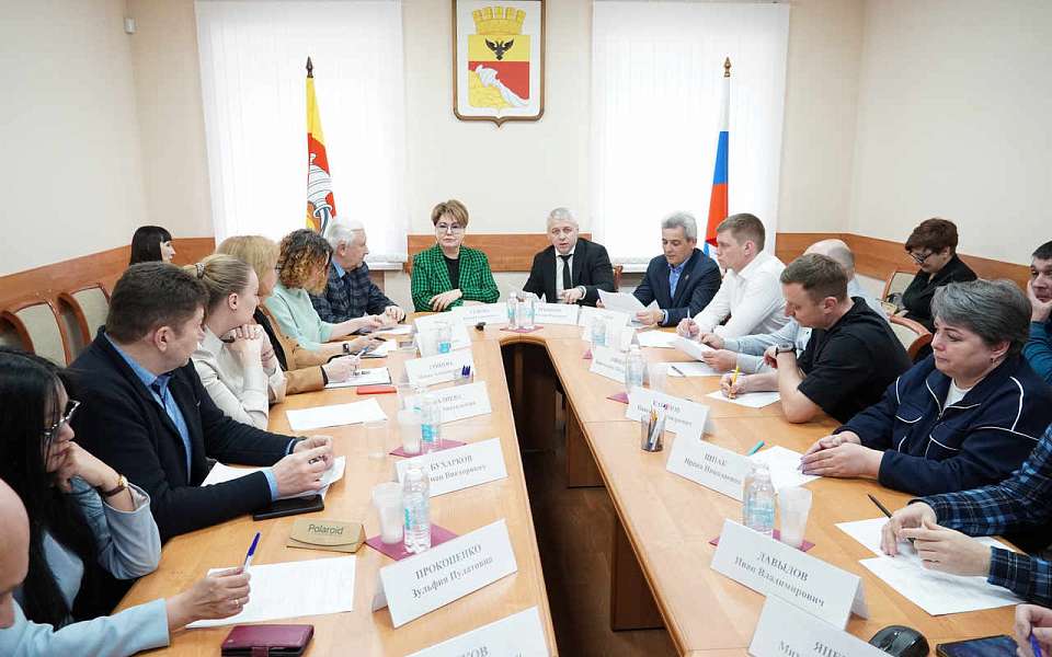 Объединить усилия. В Воронеже обсудили, как помочь ветеранам СВО найти себя в мирной жизни