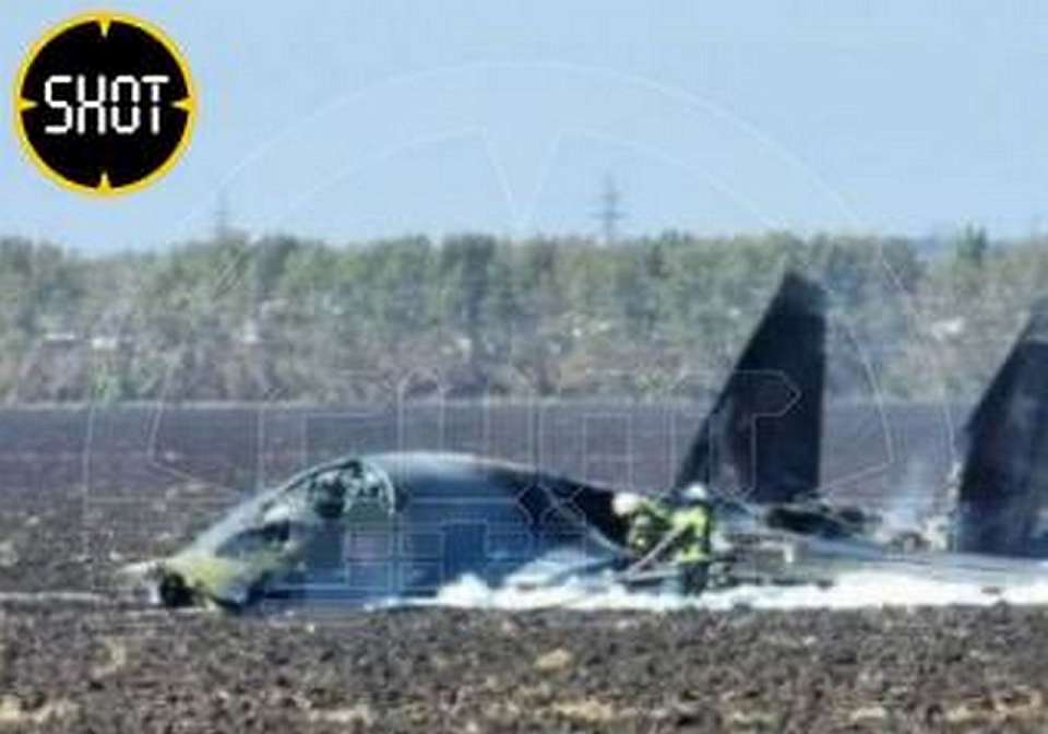 С места падения Су-34 в Воронежской области появилось фото