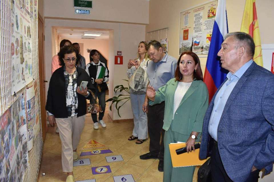 В Ленинском районе проверили важные просветительские объекты