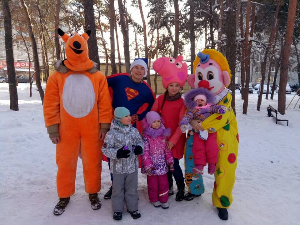 Жители Железнодорожного района приняли участие в «Снежных забавах»