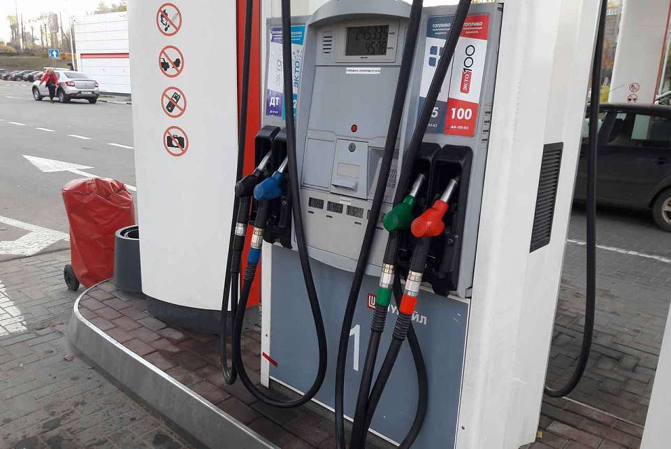 Причины подорожания бензина и возможные перебои с ним рассмотрели воронежские эксперты