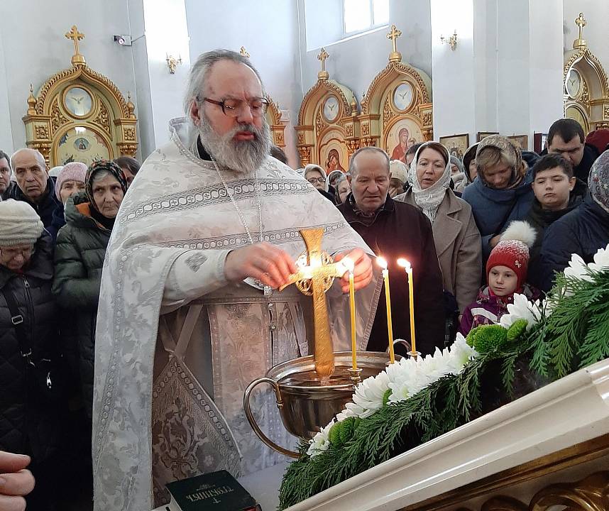 В Воронеже от коронавируса умер священник храма Андрея Первозванного