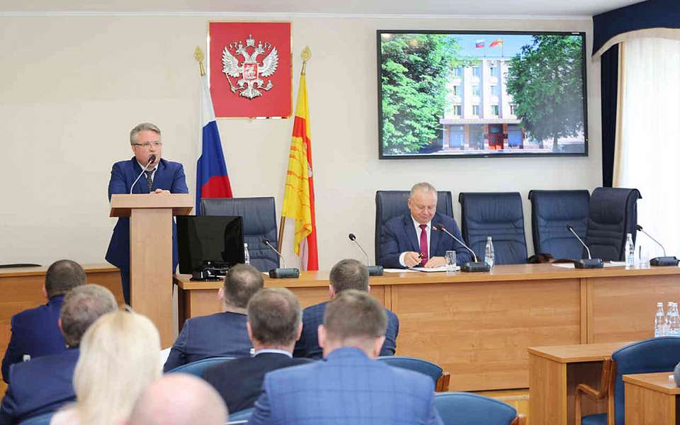 Мэр Воронежа отчитался перед депутатами о работе администрации в 2022 году