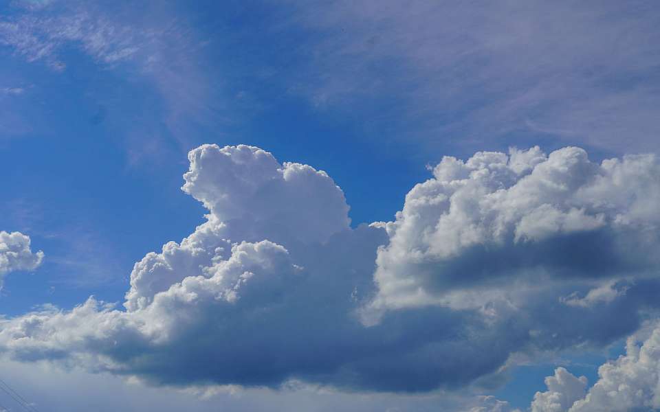 Причину громких взрывов в Воронеже назвали власти 