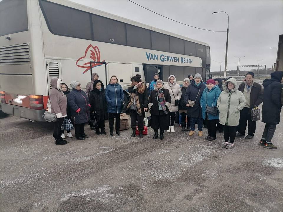 На трассе в Воронежской области едва не замерзли пассажиры сломавшегося автобуса