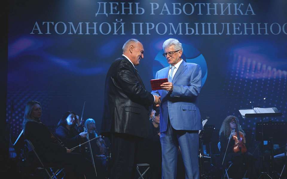 Нововоронежских атомщиков отметили высокими наградами