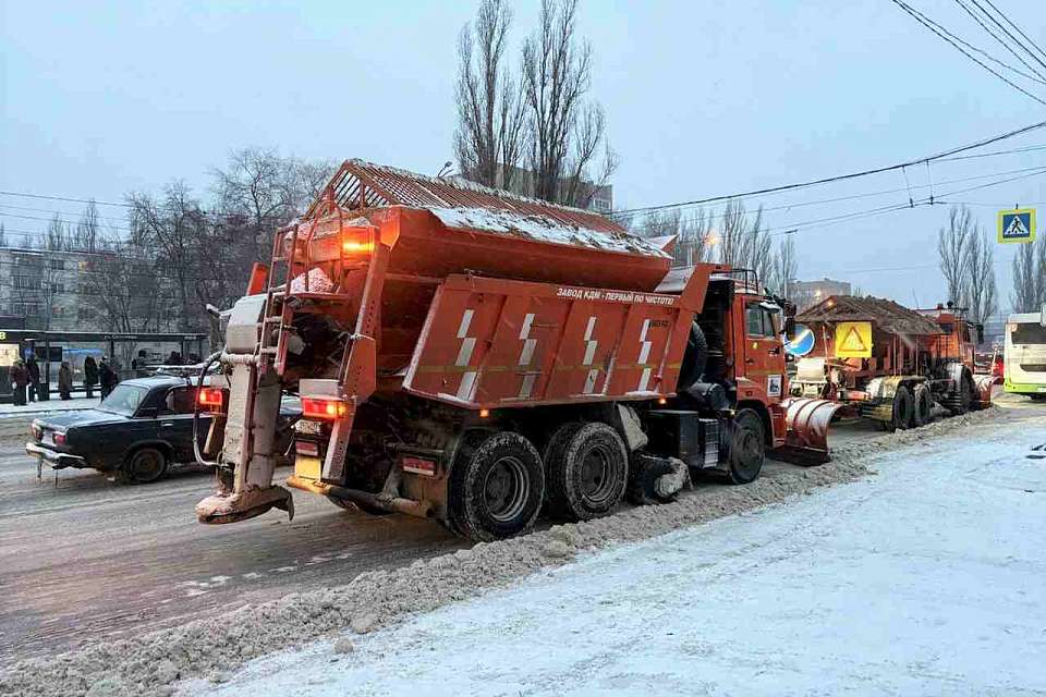 С воронежских улиц ночью вывезли 3,5 тыс. кубометров снега