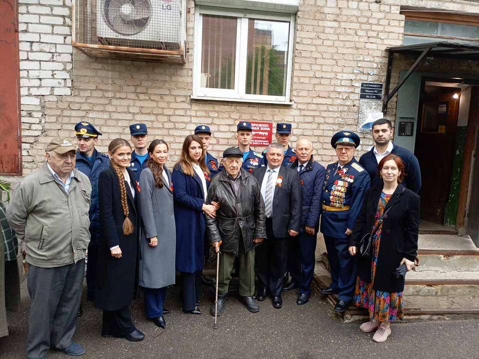 Как активисты национальных общин поздравили в Воронеже ветеранов с Победой