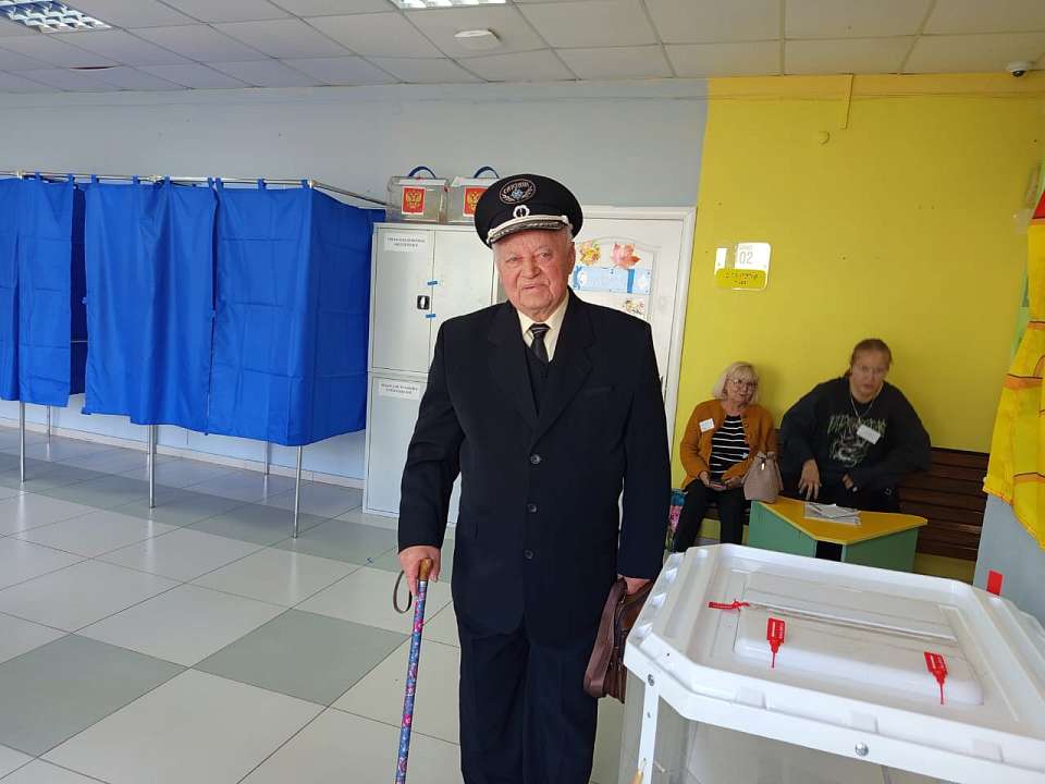 Ветеран Военно-морского флота проголосовал на выборах в Воронеже