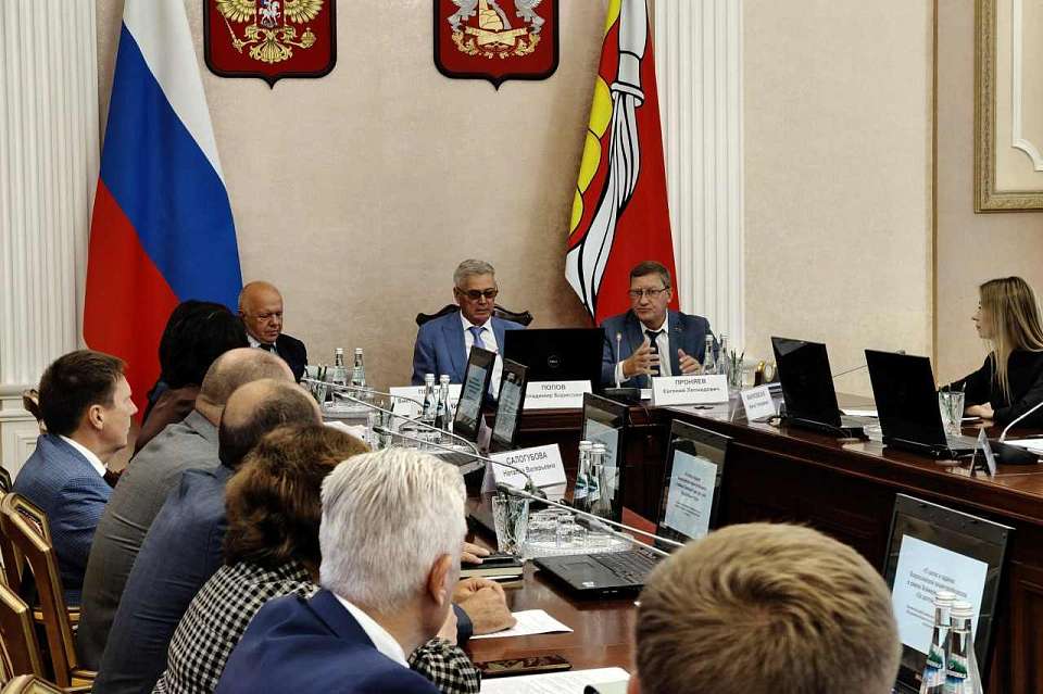 Работающим неполный день матерям воронежский минтруд предложил сохранять зарплату  