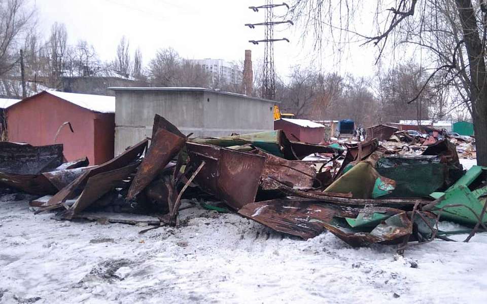 В Воронеже 34 незаконных гаража снесли сами владельцы