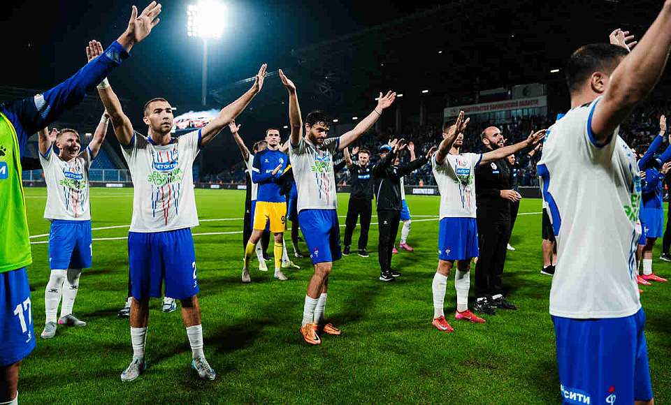 «Факел» с крупным счётом победил в Воронеже «Ротор»