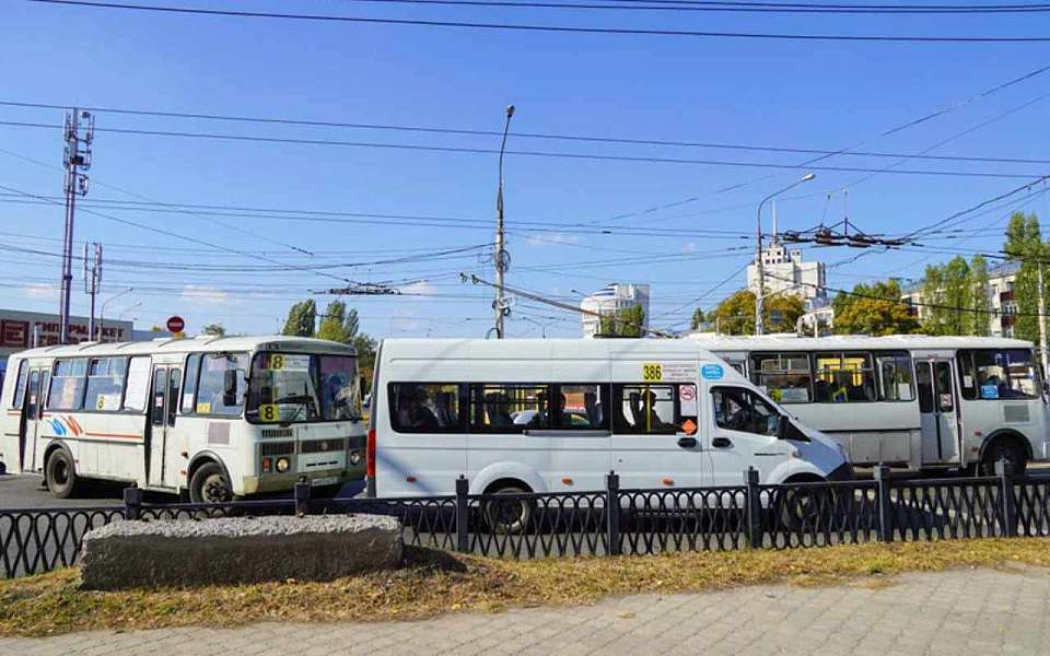 Схема движения 4 маршрутных автобусов изменится в Воронеже