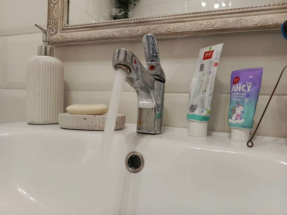 В оставшийся без холодного водоснабжения 231 дом в Воронеже возвращается вода