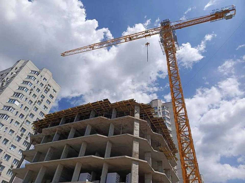 Опасный башенный кран в Воронеже судебные приставы опечатали