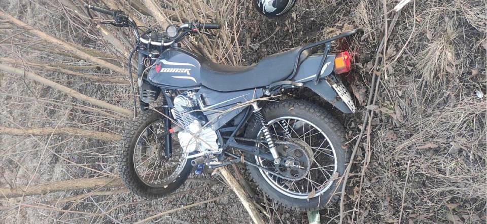 В Воронежской области пострадал 30-летний нарушитель ПДД на опрокинувшемся мотоцикле