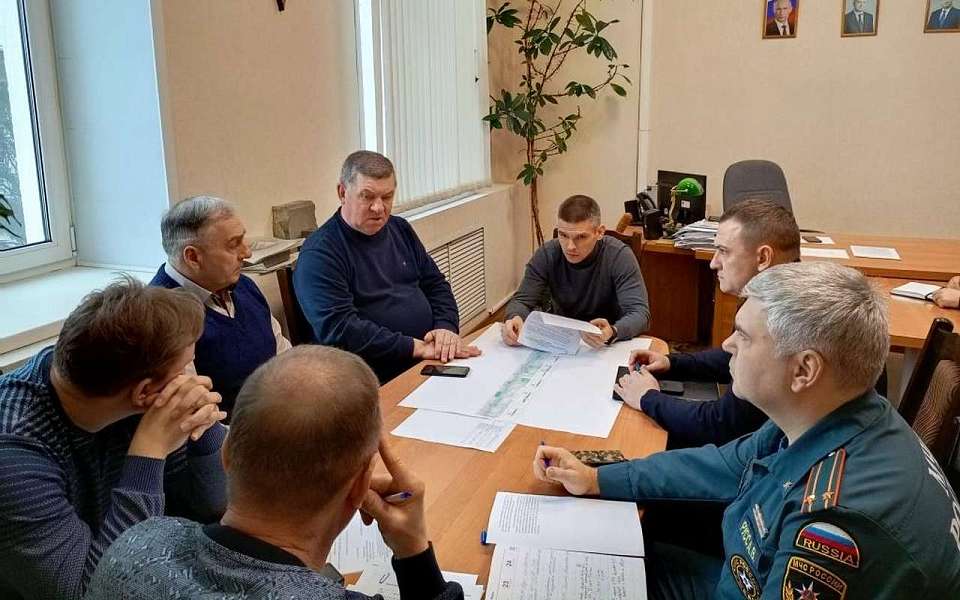 В Ленинском районе обсудили вопросы профилактики чрезвычайных ситуаций