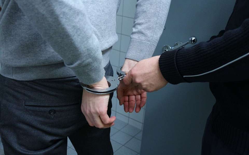 За крупную взятку арестовали начальника отдела уголовного розыска в Воронеже