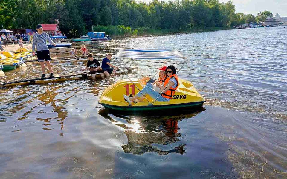 Воронежцам запретили купаться в районе парка «Алые паруса»