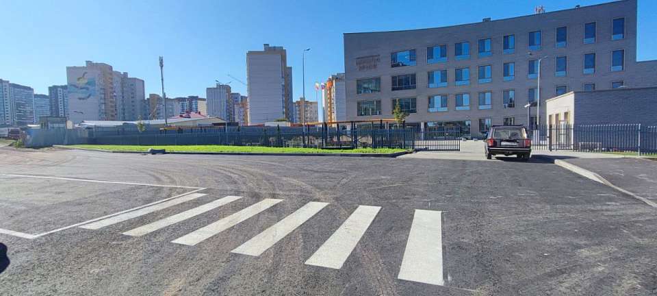 Об организации движения и тротуаров у школы №109 рассказал мэр Воронежа