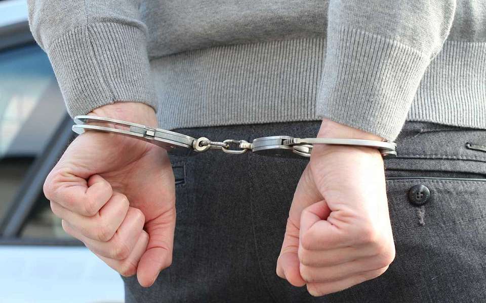 В воронежскую школу ночью вызвали ГБР из-за граффити 